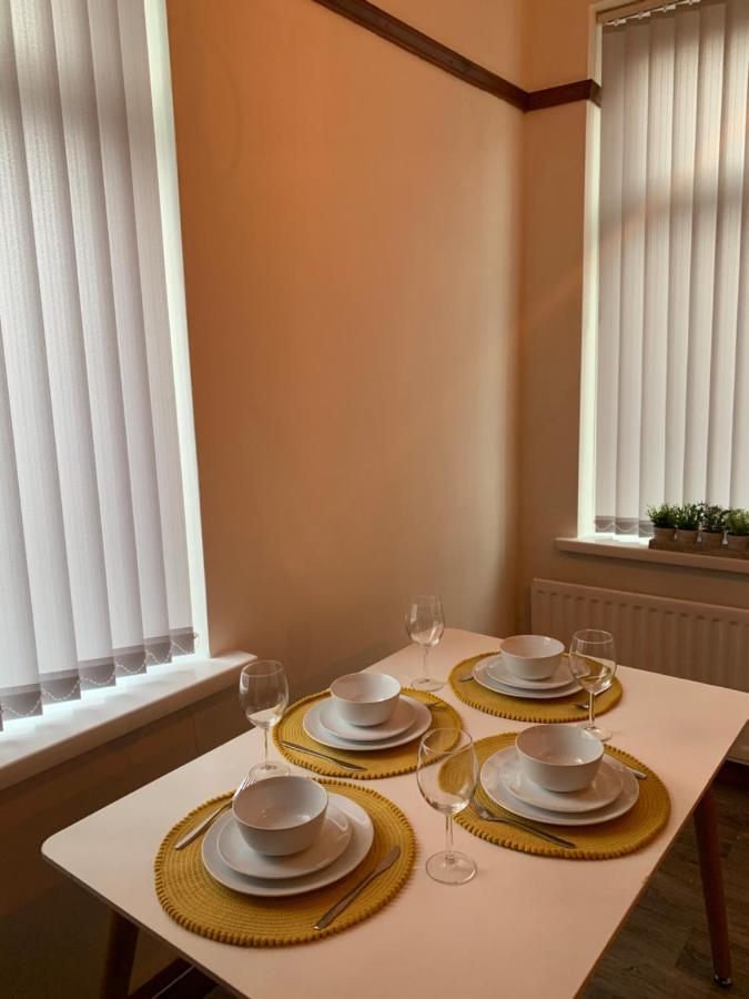 Rodsley - 2 Bedroom 1St Floor Flat Free Parking Wifi And Netflix Гейтсхед Экстерьер фото