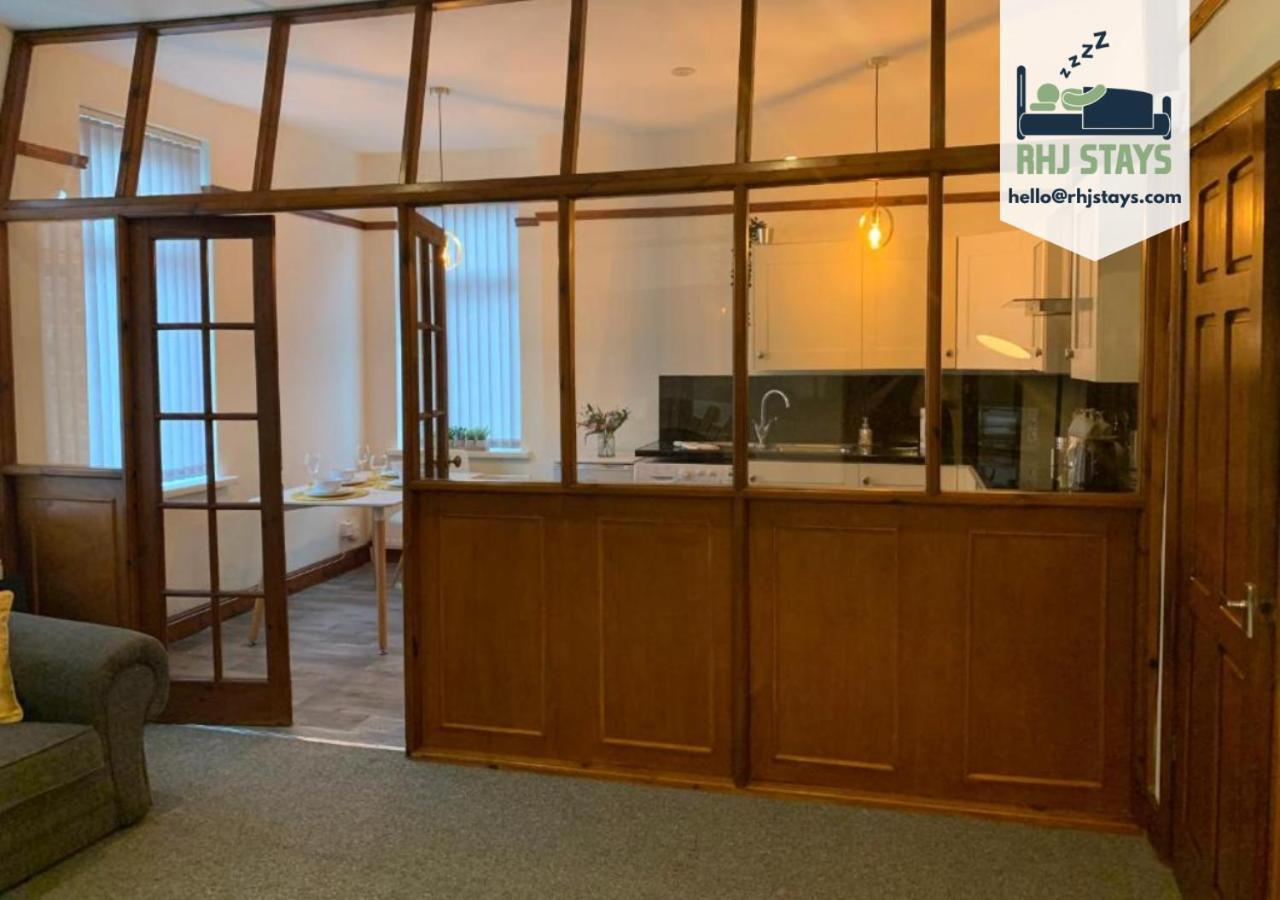 Rodsley - 2 Bedroom 1St Floor Flat Free Parking Wifi And Netflix Гейтсхед Экстерьер фото