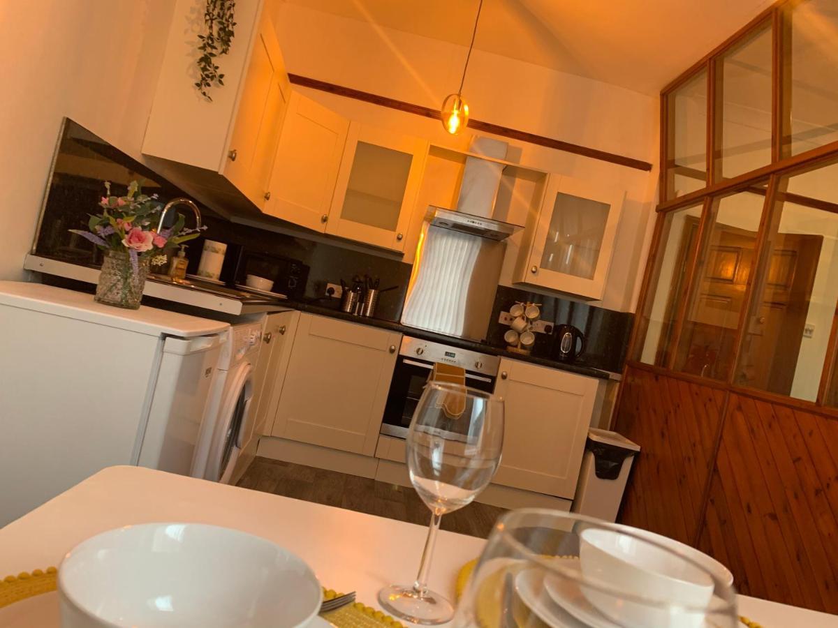Rodsley - 2 Bedroom 1St Floor Flat Free Parking Wifi And Netflix Гейтсхед Экстерьер фото